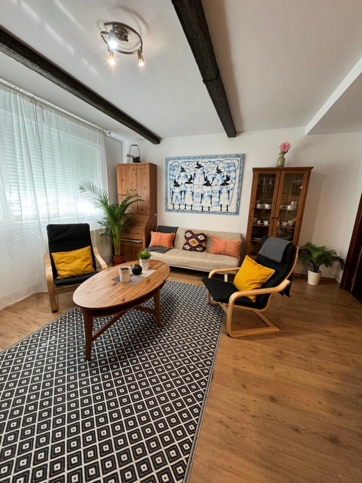 90m² 2 Slaapkamer, 1 Privé Badkamer In *