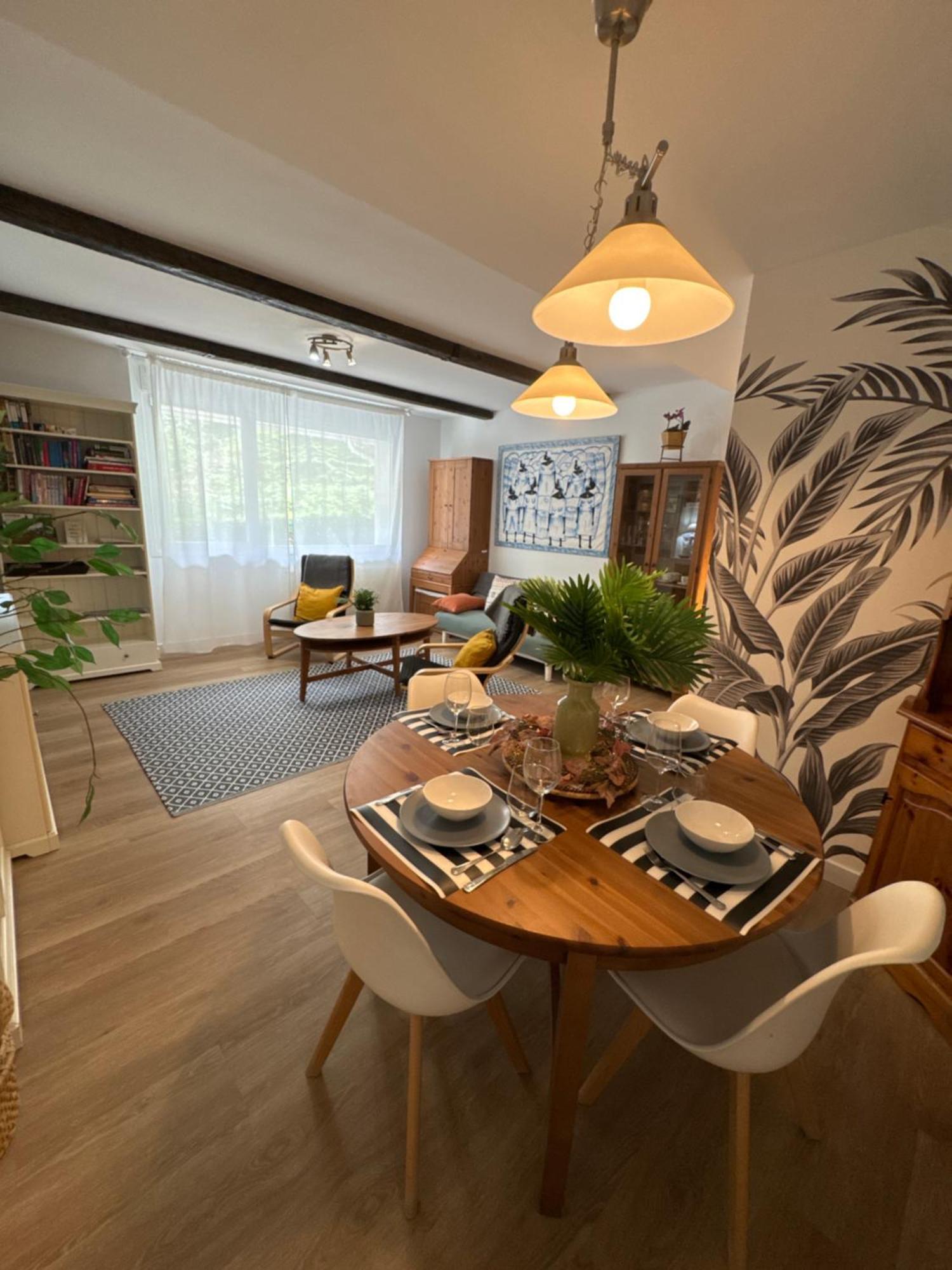Appartement 90m² 2 Slaapkamer, 1 Privé Badkamer In